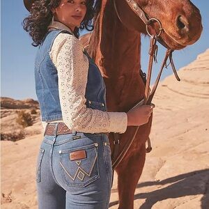 Wrangler by Kendra Scott Women's Blue Jeans